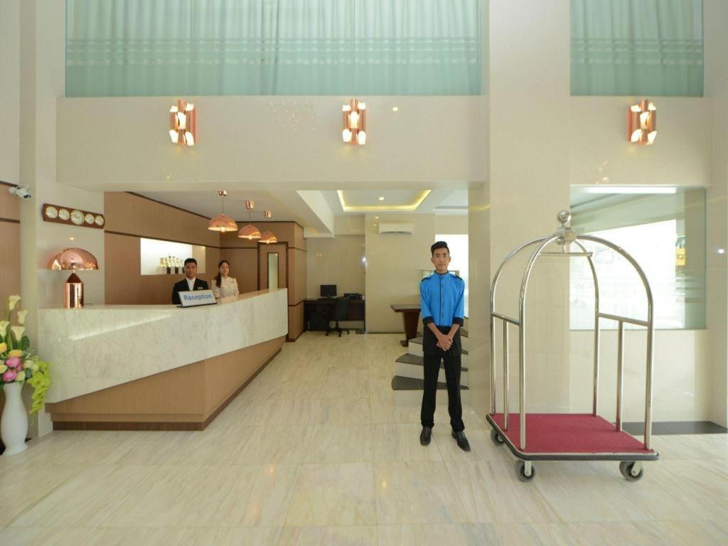 Hotel Lexus Yangon Bagian luar foto