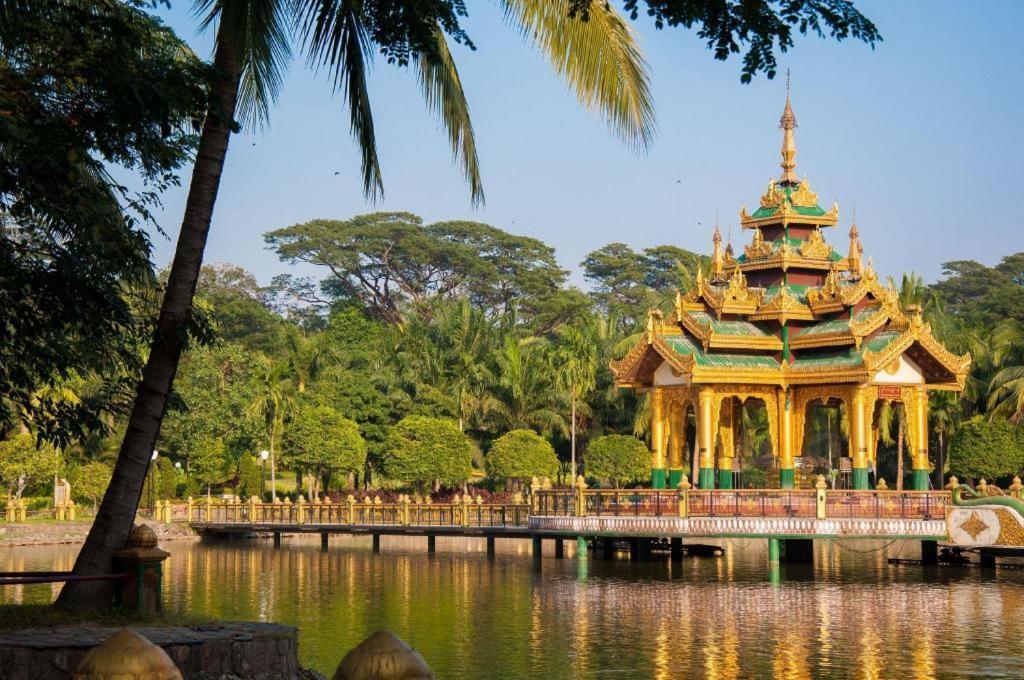 Hotel Lexus Yangon Bagian luar foto