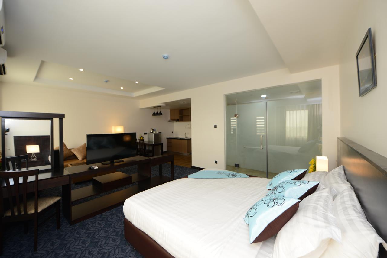 Hotel Lexus Yangon Bagian luar foto
