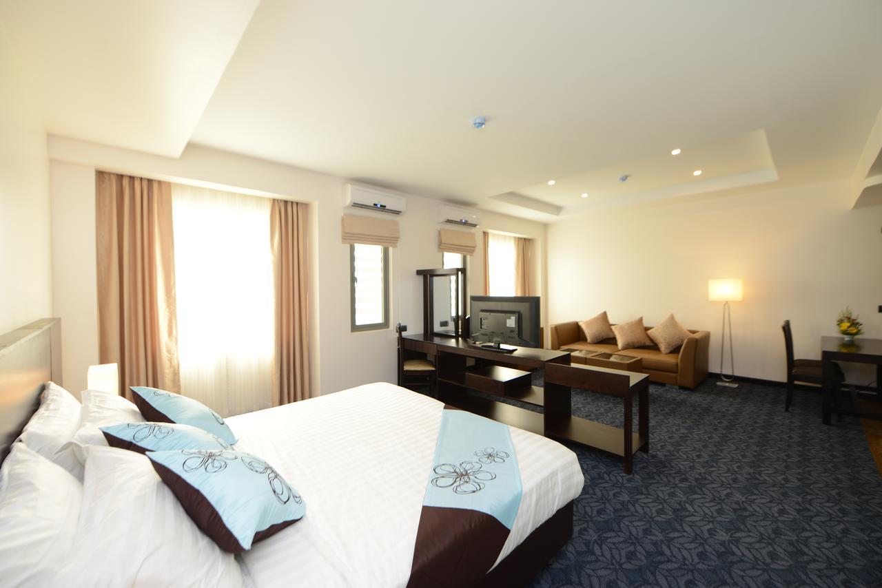 Hotel Lexus Yangon Bagian luar foto