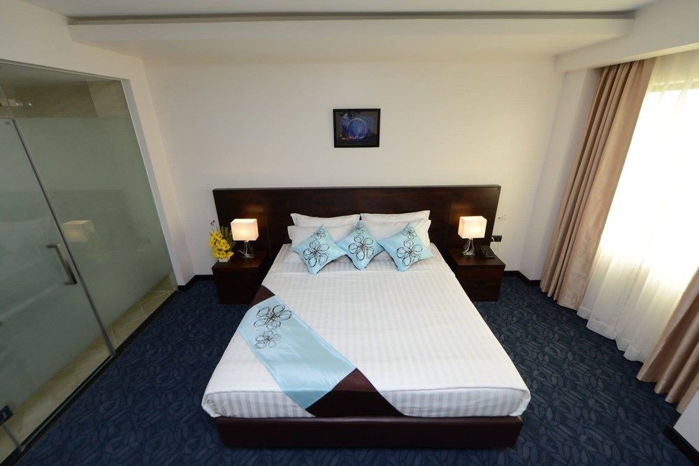 Hotel Lexus Yangon Bagian luar foto